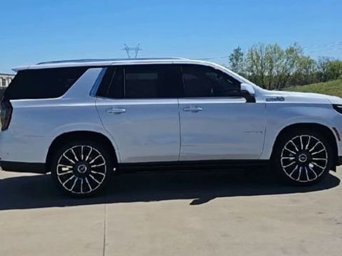 New 2026 Chevrolet Tahoe High Country AWD/4WD image 9