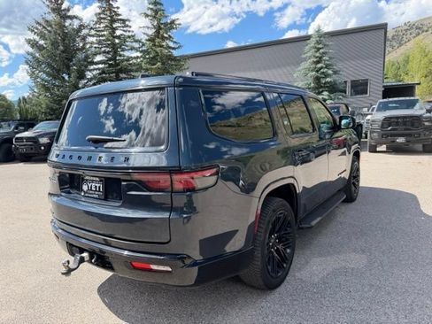 Used 2023 Jeep Wagoneer Series II AWD/4WD image 11