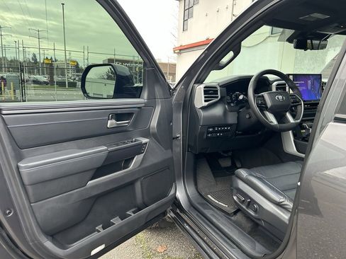 Certified 2024 Toyota Sequoia Platinum image 9