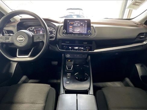 Used 2023 Nissan Rogue SV image 6