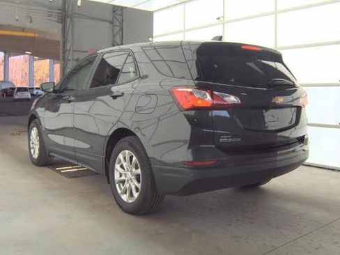 Used 2021 Chevrolet Equinox LS image 5