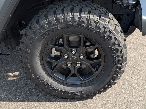 Used 2025 Jeep Wrangler Unlimited Sport AWD/4WD image 15