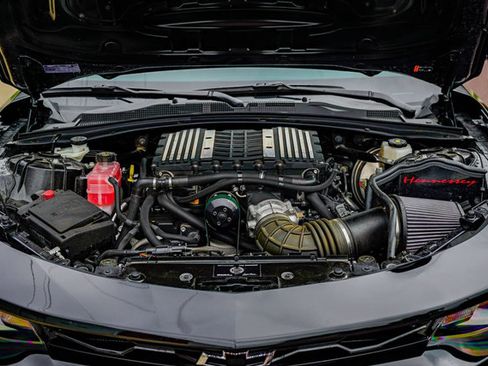 Used 2022 Chevrolet Camaro ZL1 RWD image 17