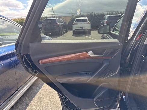 Used 2022 Audi Q5 2.0T Premium Plus image 14