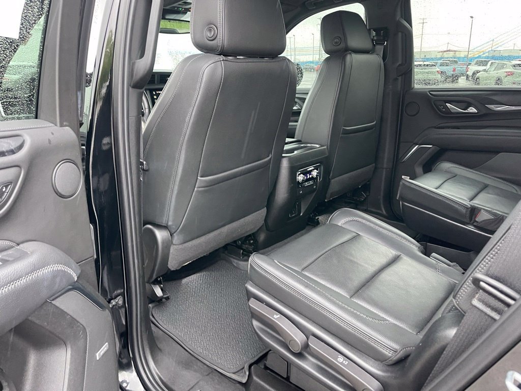 Used 2023 GMC Yukon Denali AWD/4WD image 15