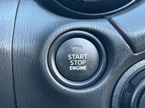 Used 2022 MAZDA MX-5 Miata Sport image 34