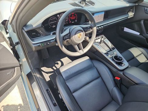 Certified 2025 Porsche 911 Carrera image 4