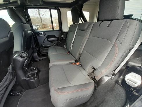 Used 2024 Jeep Wrangler Unlimited Rubicon AWD/4WD image 38