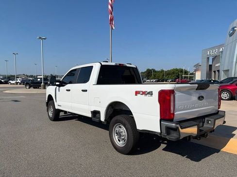 Used 2024 Ford F250 XL w/ FX4 Off-Road Package AWD/4WD image 3