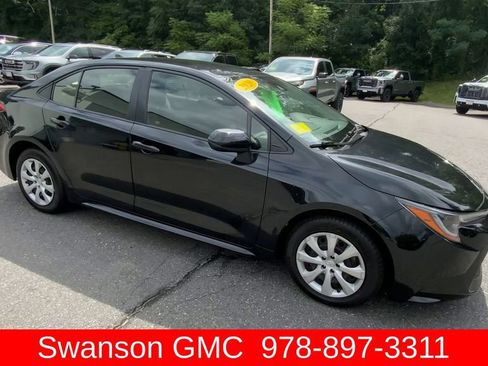 Used 2020 Toyota Corolla LE FWD image 2