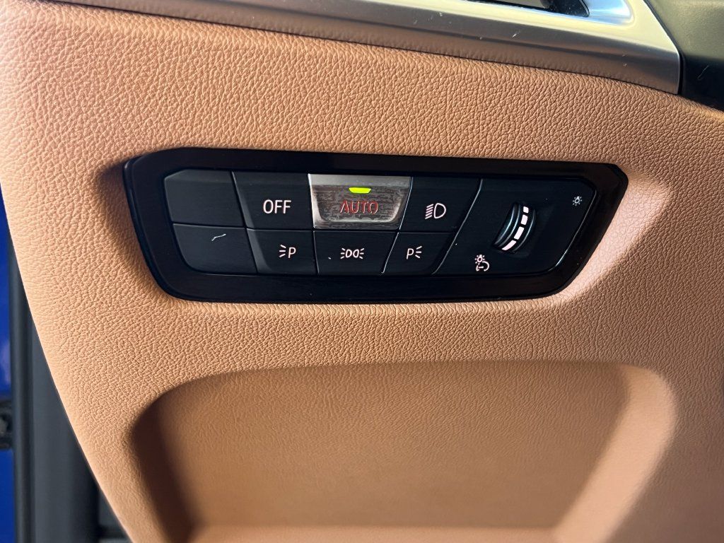 Used 2025 BMW M440i Convertible RWD image 21