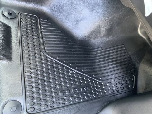 Used 2024 RAM 2500 Tradesman w/ Chrome Appearance Group image 31