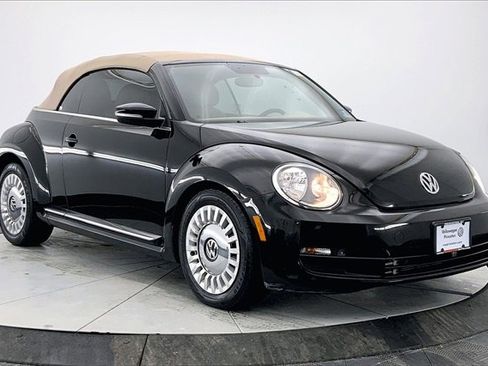Used 2015 Volkswagen Beetle 1.8T image 1