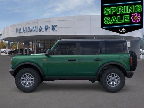 New 2025 Ford Bronco Badlands image 4