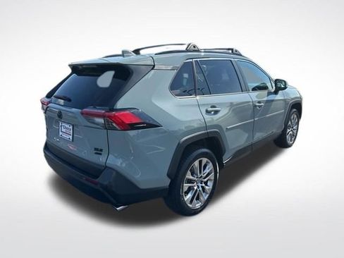 Used 2021 Toyota RAV4 XLE Premium AWD/4WD image 5