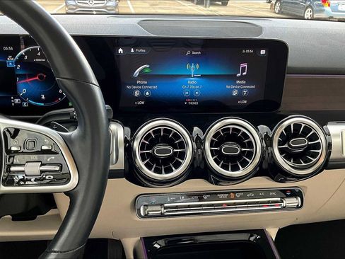 Certified 2023 Mercedes-Benz GLB 250 w/ Premium Package image 6