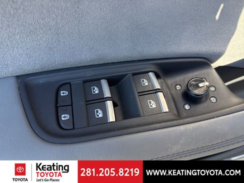 Used 2023 Audi SQ8 Prestige image 11