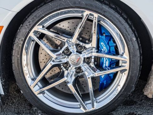 Used 2019 Chevrolet Corvette ZR1 w/ Chrome Badge Package image 18