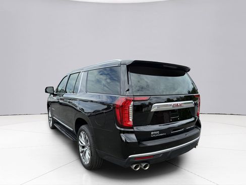 Used 2024 GMC Yukon XL Denali w/ Advanced Technology Package image 7