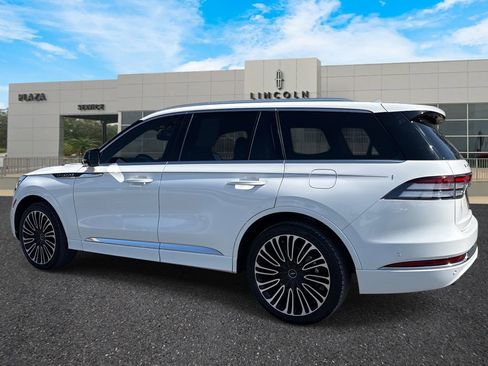 Used 2023 Lincoln Aviator Black Label w/ Dynamic Handling Package image 5