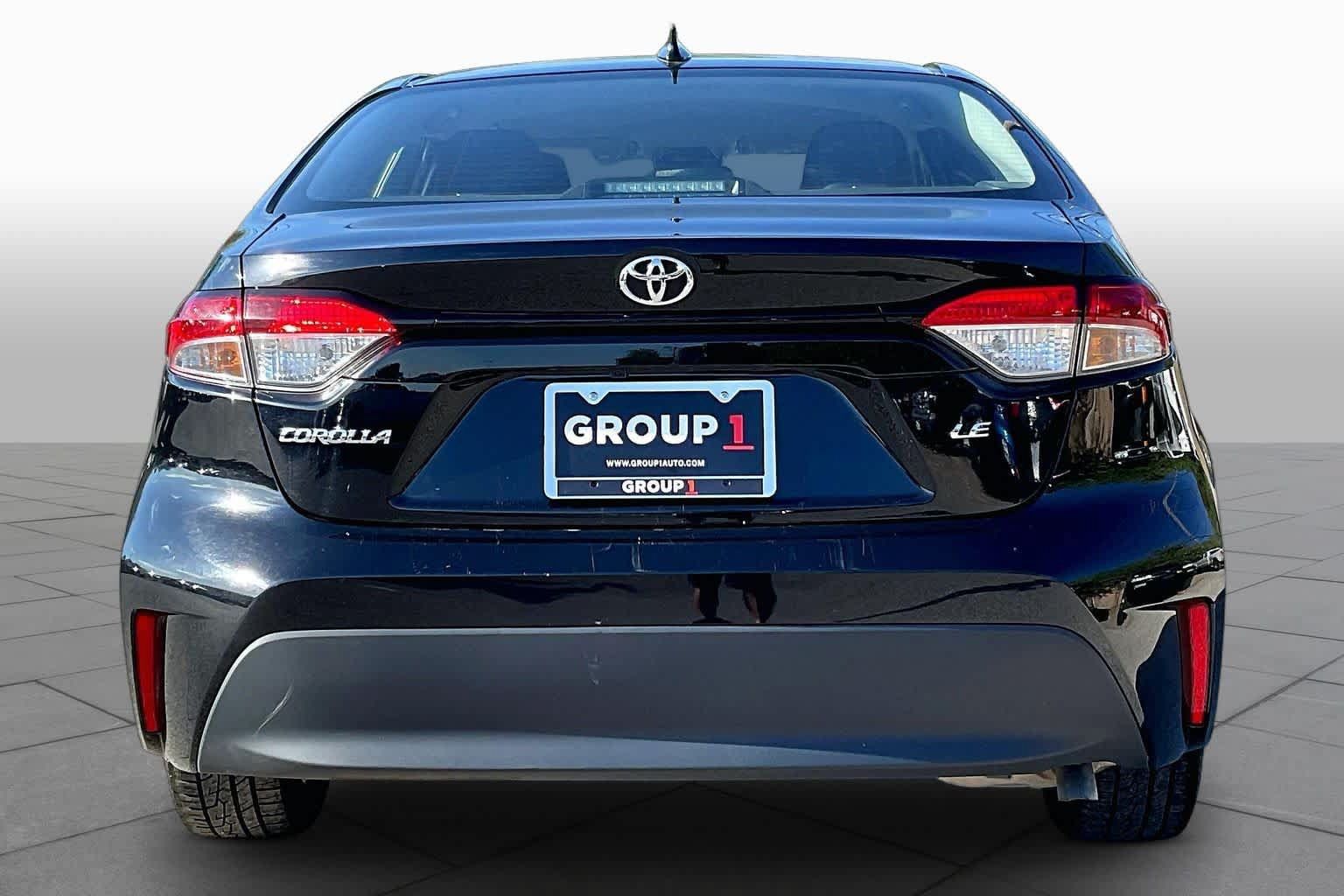 Used 2025 Toyota Corolla LE FWD image 5