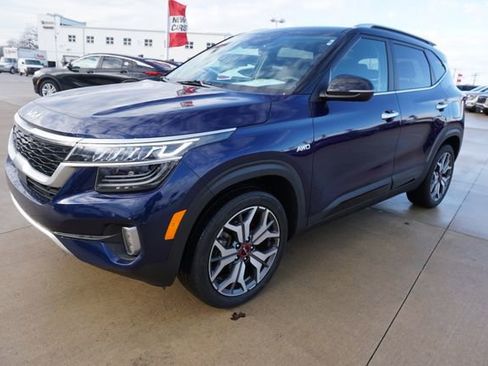 Used 2023 Kia Seltos SX image 9