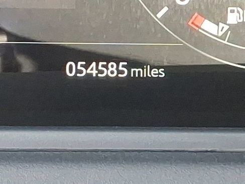 Used 2018 Land Rover Range Rover Velar S image 27