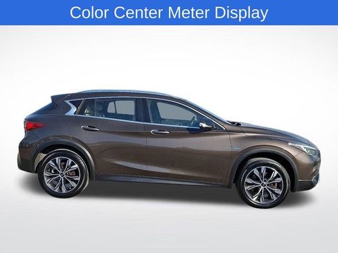 Used 2018 INFINITI QX30 Premium w/ Navigation Package image 8