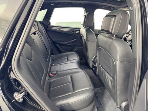 Used 2018 Porsche Macan image 36