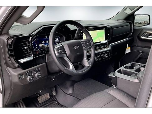 Used 2024 Chevrolet Silverado 1500 RST image 17