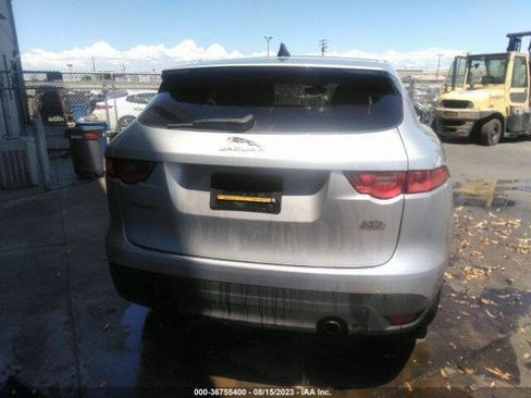 Used 2020 Jaguar F-PACE Premium image 22