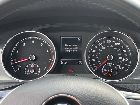 Used 2018 Volkswagen Golf SE image 30