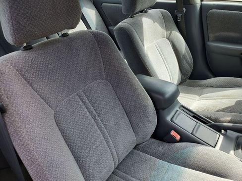 Used 2000 Toyota Camry LE image 37