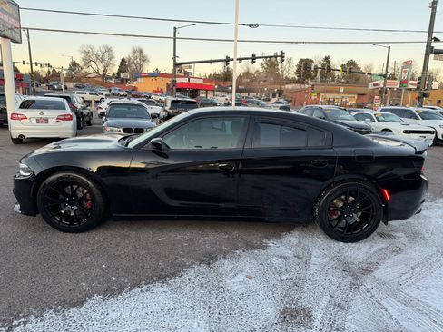 Used 2017 Dodge Charger R/T image 5