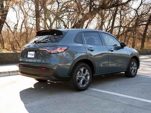 Used 2026 Honda HR-V LX image 9