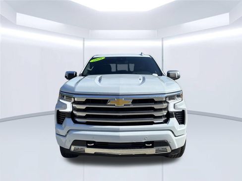 Used 2026 Chevrolet Silverado 1500 High Country AWD/4WD image 2