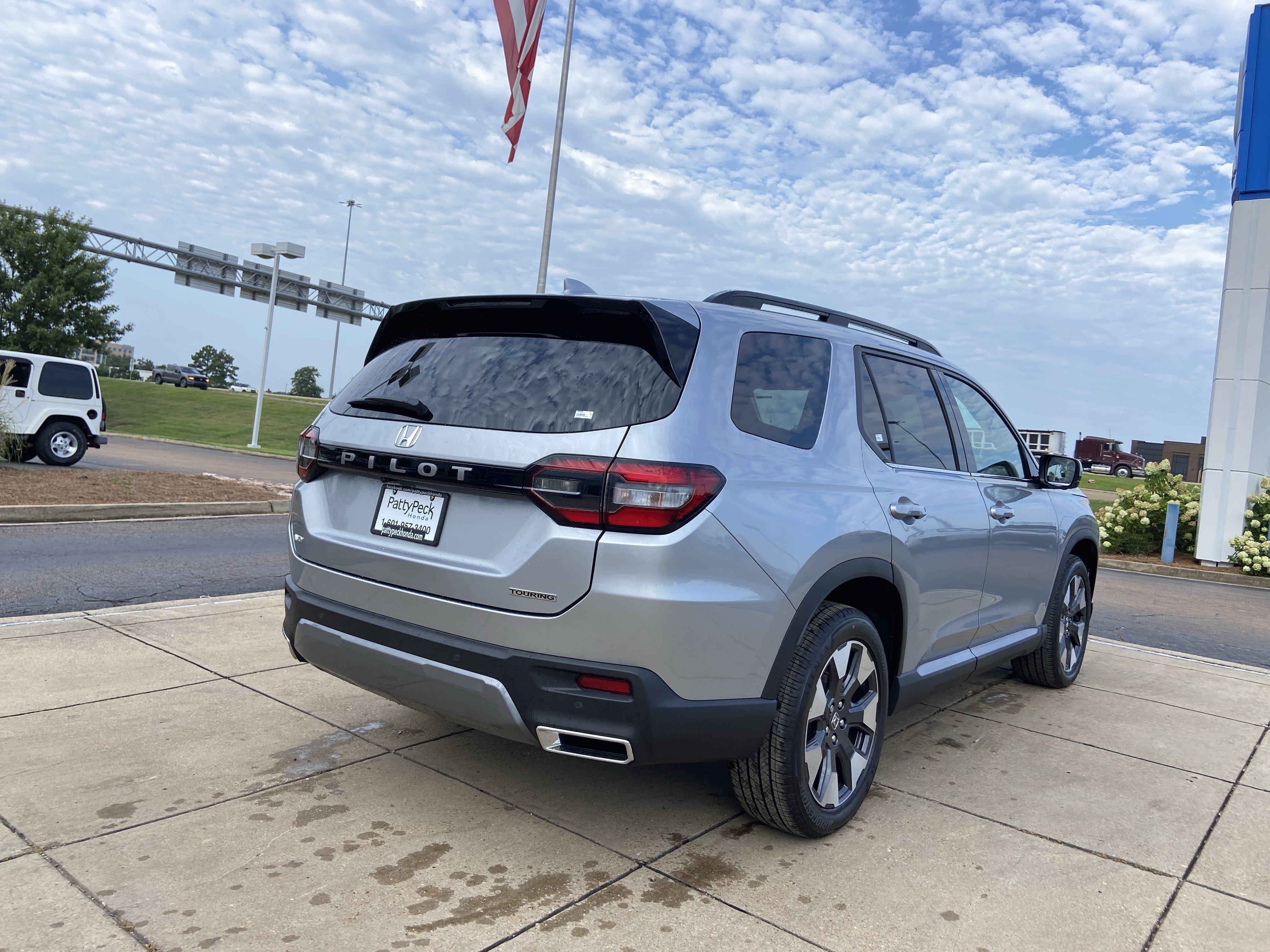 New 2026 Honda Pilot Touring image 9