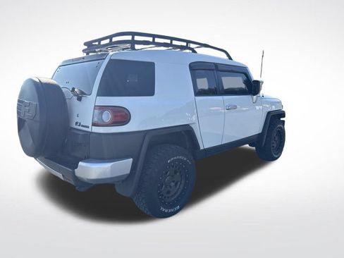 Used 2014 Toyota FJ Cruiser 4WD w/ Upgrade Package image 5