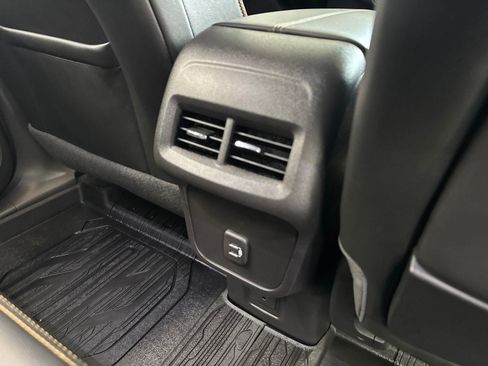 Used 2024 GMC Terrain AT4 AWD/4WD image 45