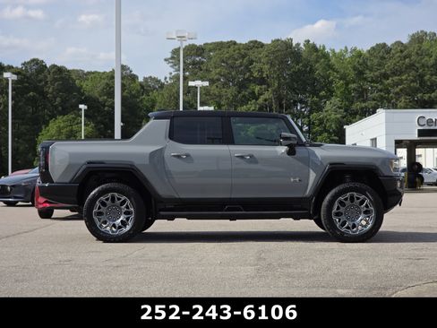Used 2025 GMC Hummer EV 3X AWD/4WD image 8