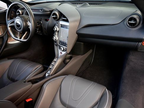 Used 2018 McLaren 720S Luxury image 10