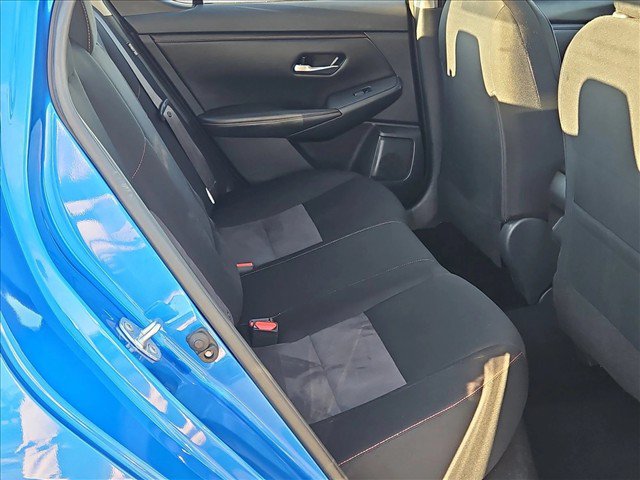 Used 2025 Nissan Sentra SR FWD image 18