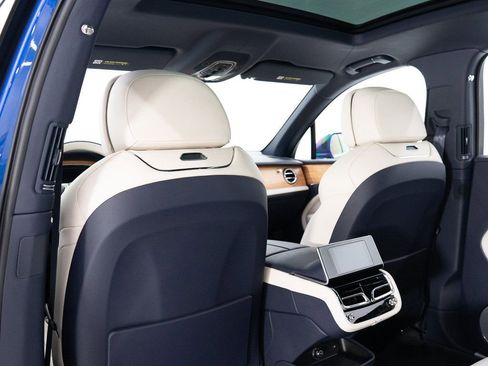 New 2025 Bentley Bentayga Extended Wheelbase image 20