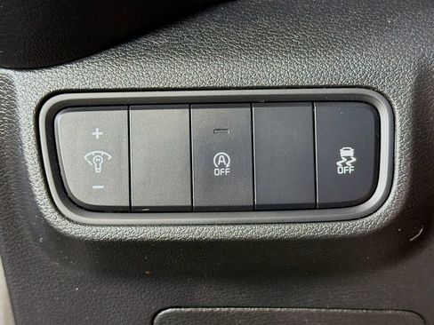 Used 2022 Kia Soul LX FWD image 11