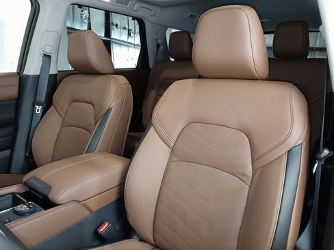 New 2025 Nissan Pathfinder Platinum w/ Lighting Package (N92) image 11