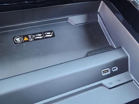 New 2026 Chevrolet Suburban High Country AWD/4WD image 21