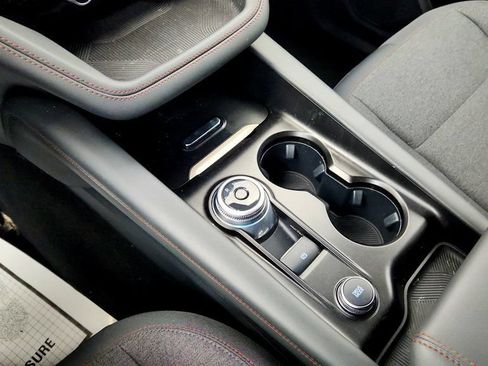 Used 2025 Ford Explorer Active AWD/4WD image 16