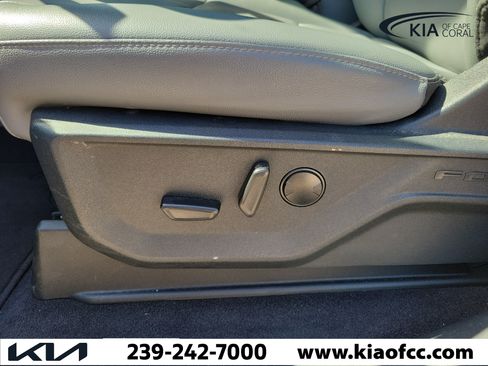 Used 2025 Ford F150 Lightning Flash AWD/4WD image 22