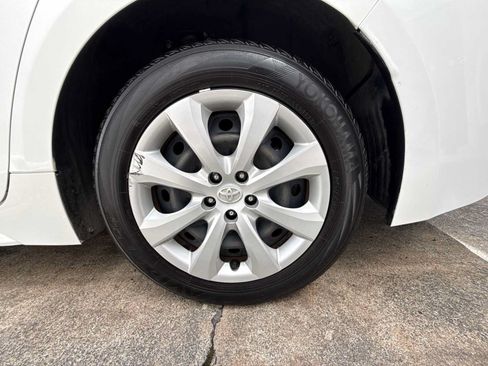 Used 2024 Toyota Corolla LE FWD image 10