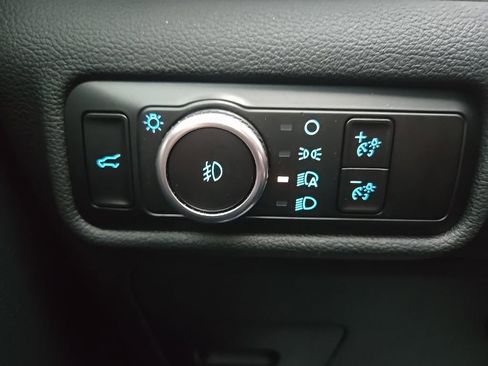 Used 2023 Ford Explorer XLT w/ Equipment Group 202A image 45